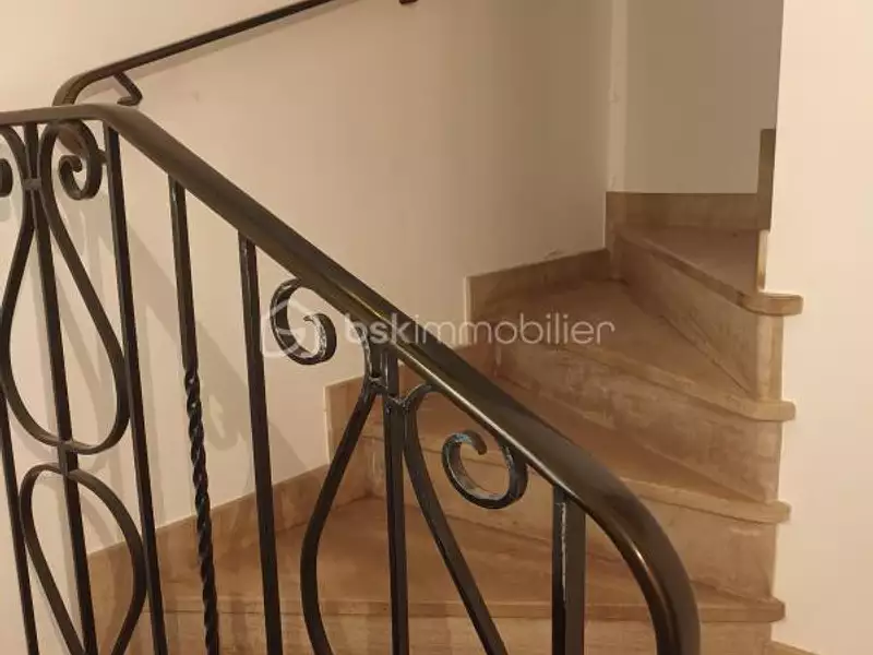 Maison, 248 m²