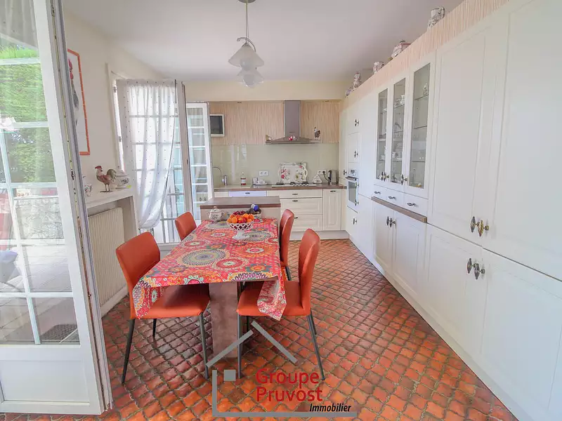Maison, 280 m²