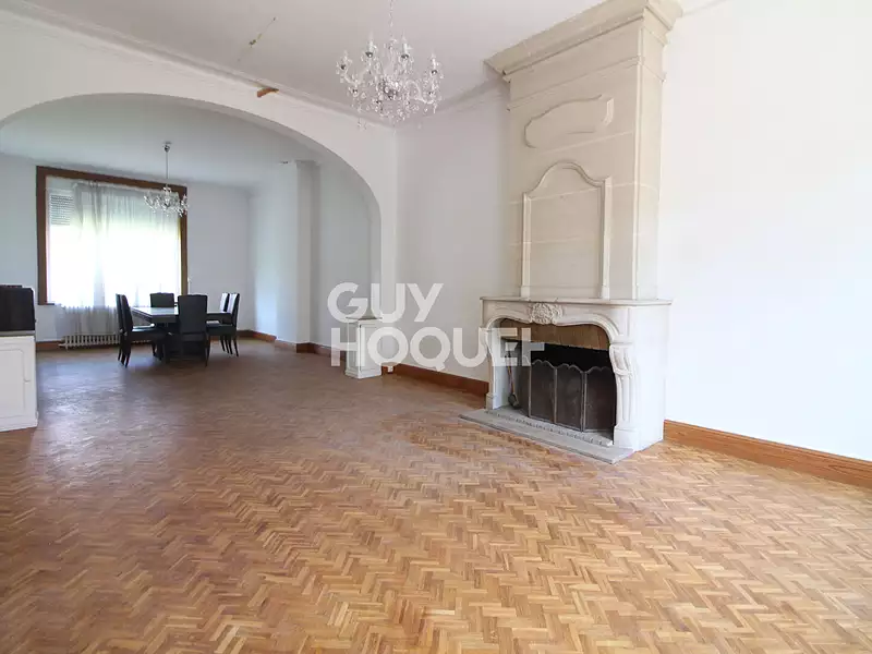 Maison, 220 m²