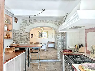 Maison, 270 m²