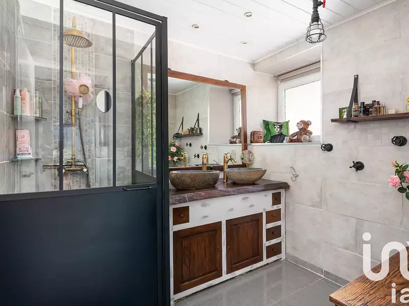 Maison, 180 m²