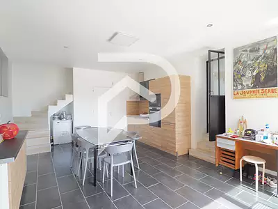 Maison, 261 m²