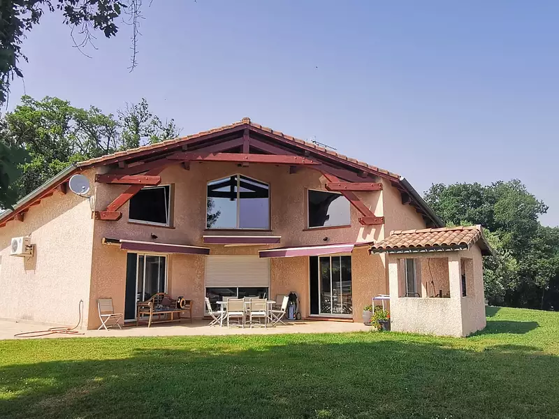 Maison, 165 m²