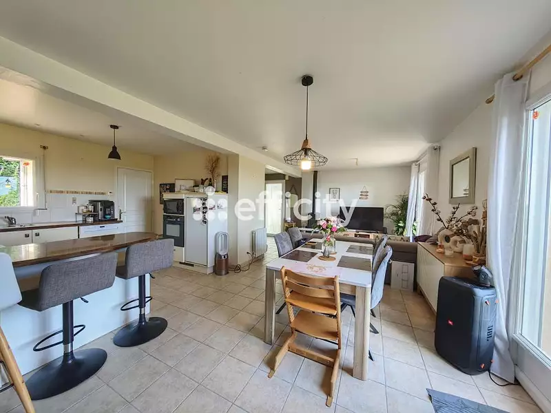 Maison, 93 m²