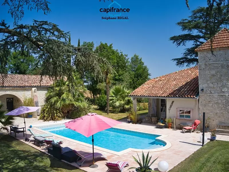 Maison, 210 m²
