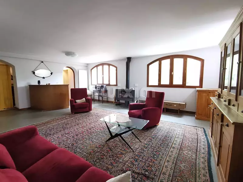 Maison, 305 m²