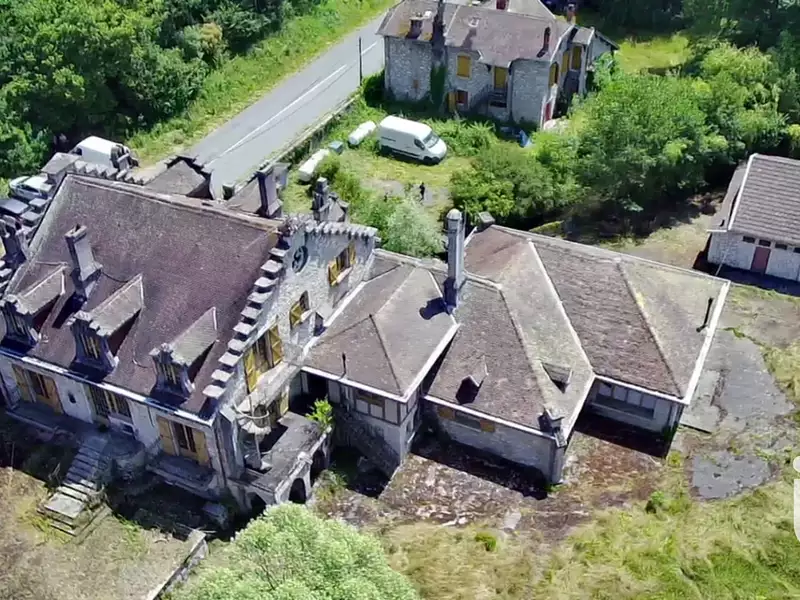 Maison, 780 m²