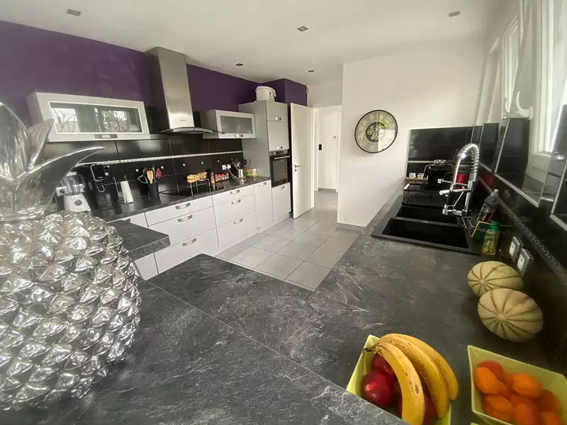 Maison, 190 m²