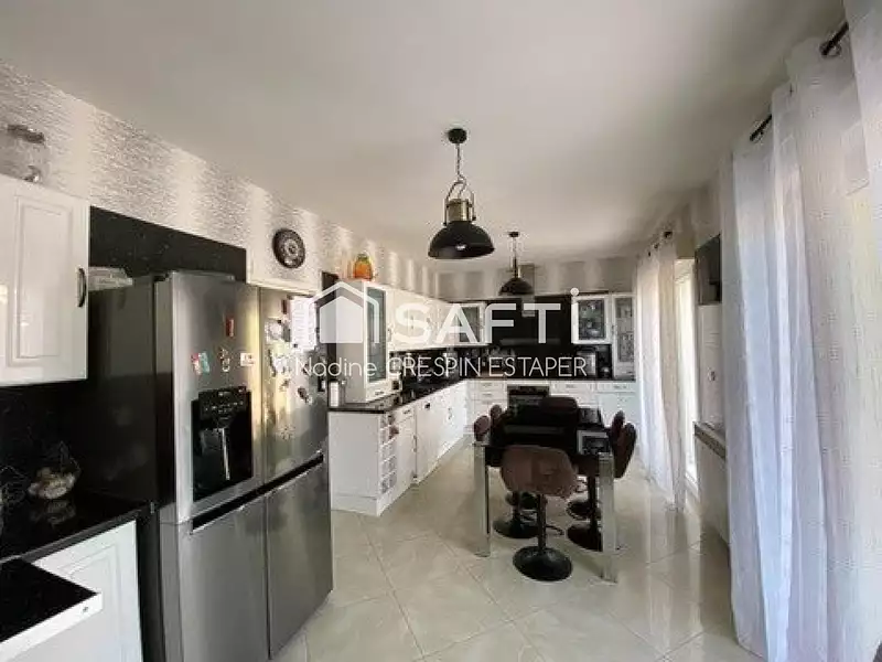 Maison, 200 m²