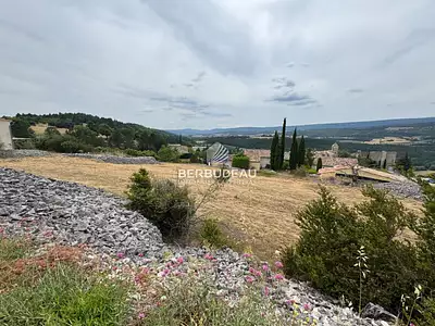 Terrain, 1 100 m²