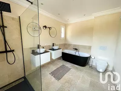 Maison, 254 m²