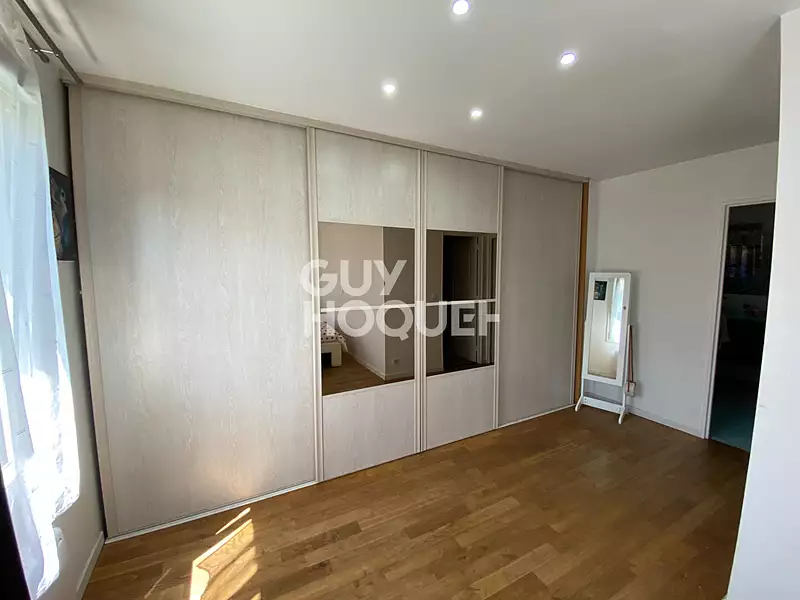 Maison, 180 m²