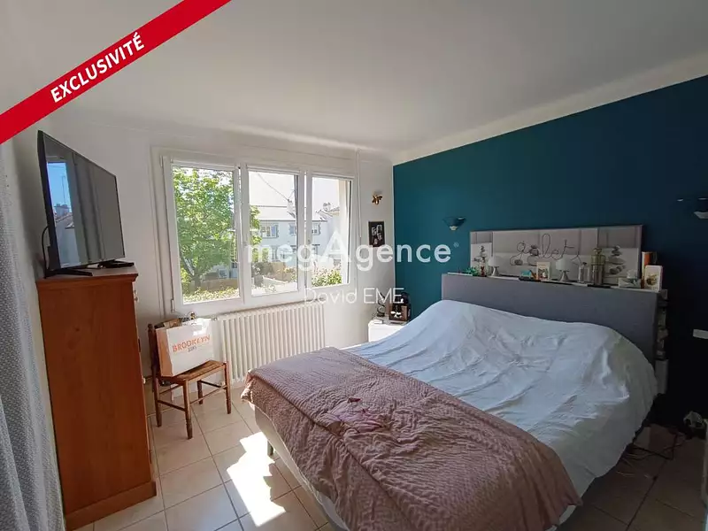 Maison, 240 m²