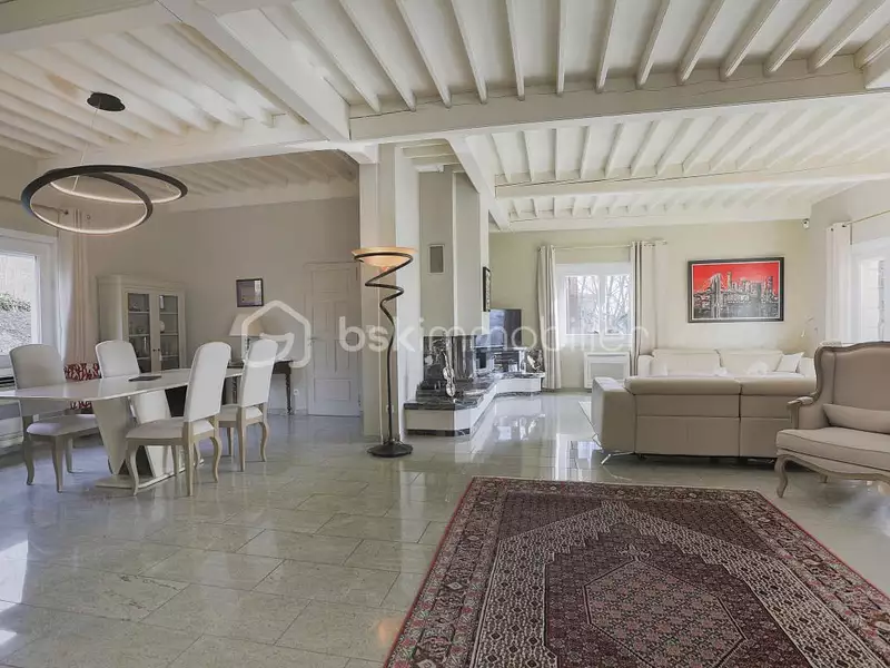 Maison, 280 m²