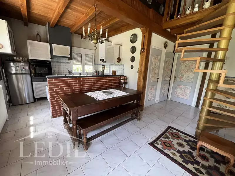 Maison, 89 m²