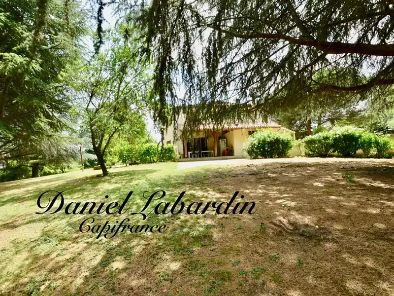 Maison, 230 m²