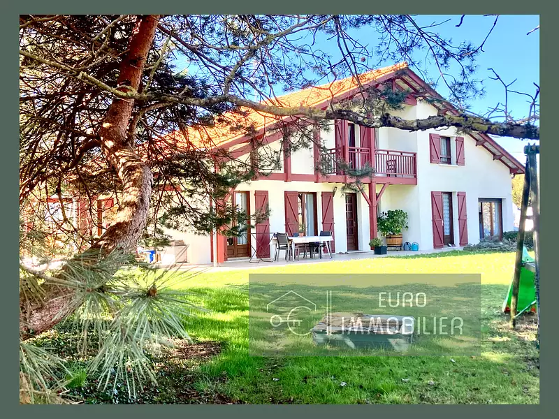 Maison, 192 m²