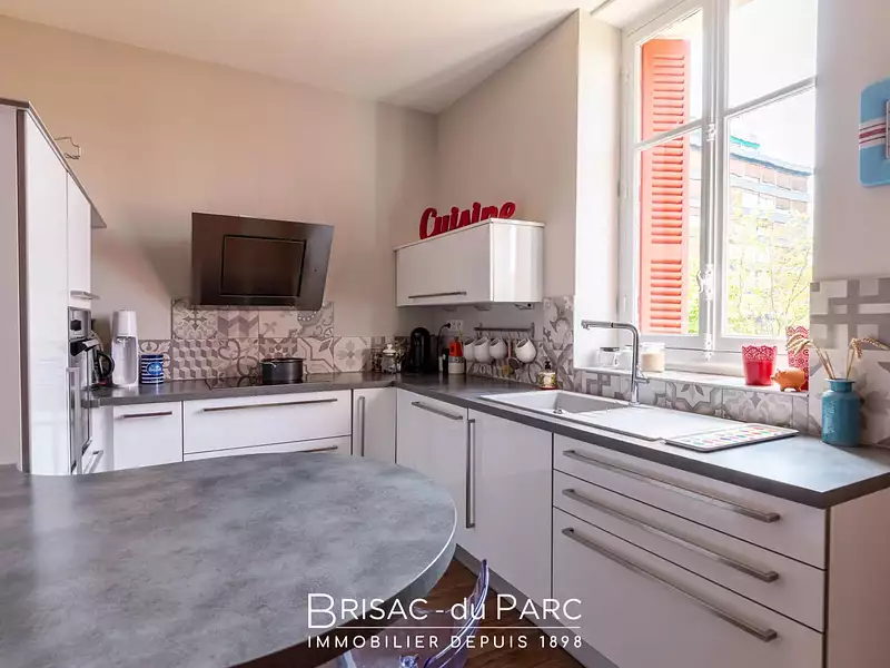 Maison, 250 m²