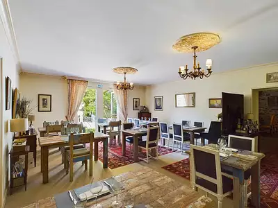 Maison, 679 m²