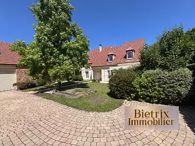 Maison, 230 m²
