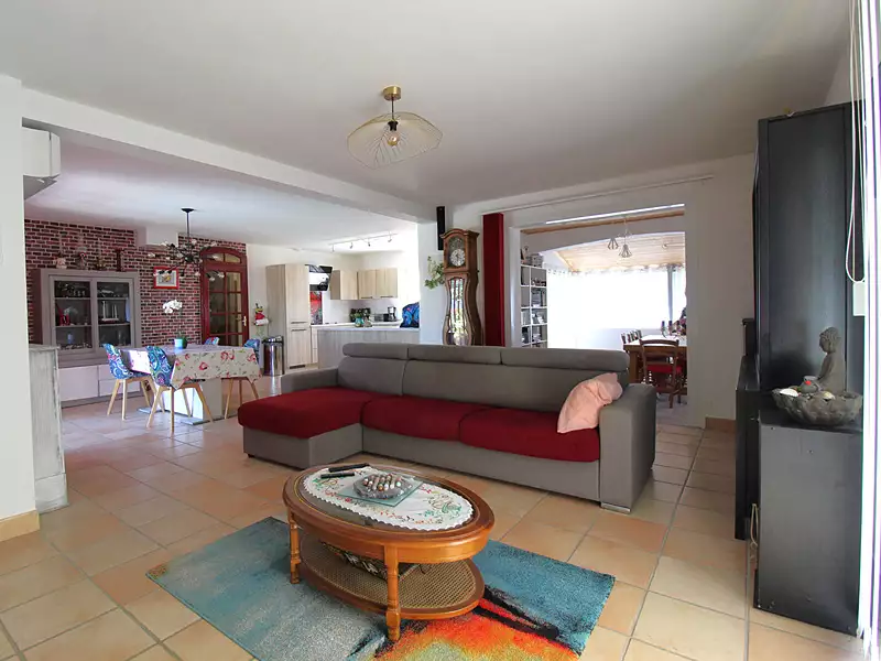 Maison, 169 m²