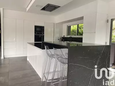 Maison, 180 m²