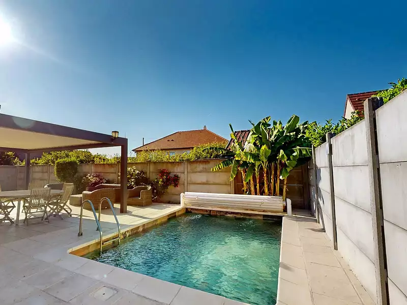 Maison, 174 m²