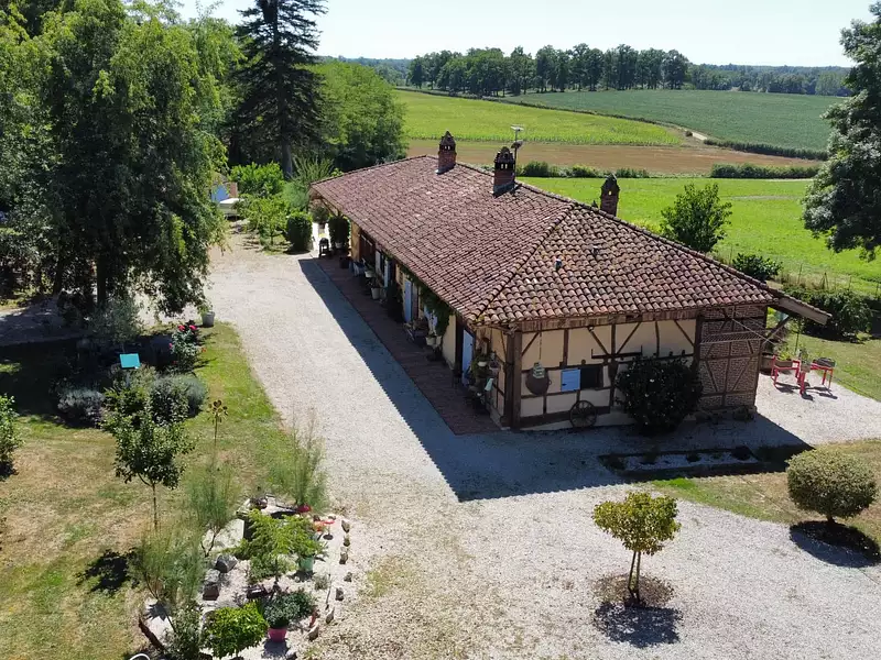 Maison, 240 m²