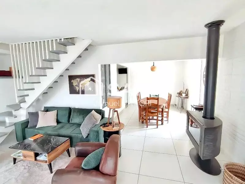 Maison, 190 m²