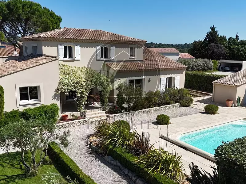 Maison, 190 m²