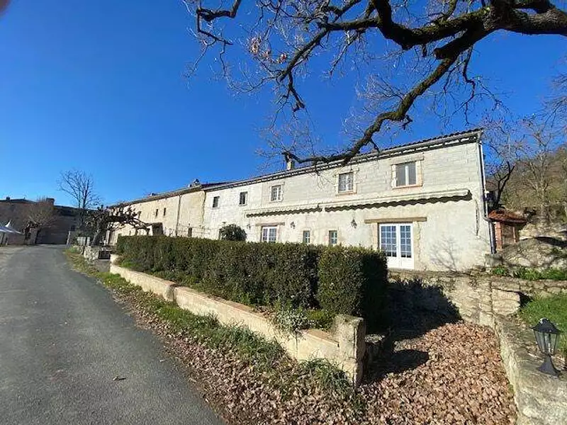 Maison, 700 m²