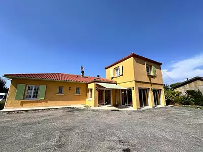 Maison, 180 m²