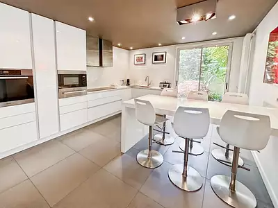 Maison, 219 m²