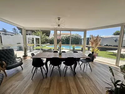 Maison, 225 m²