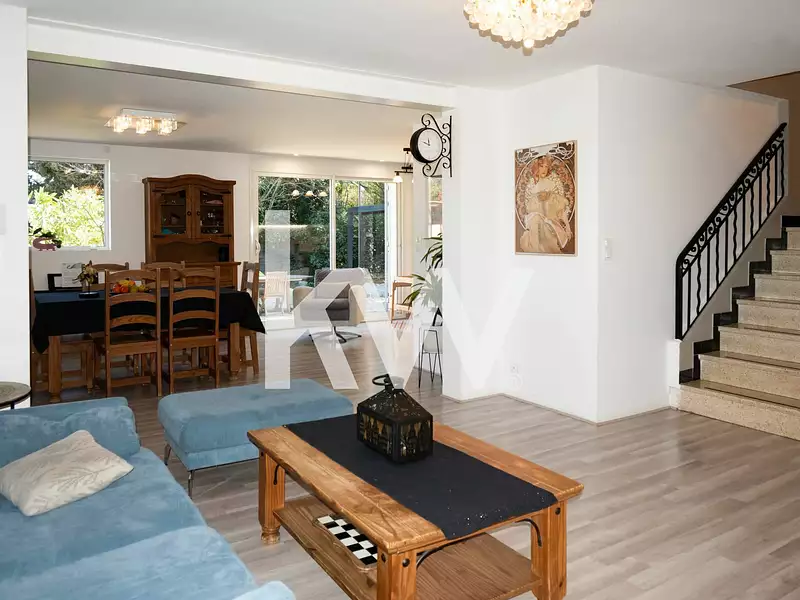 Maison, 192 m²