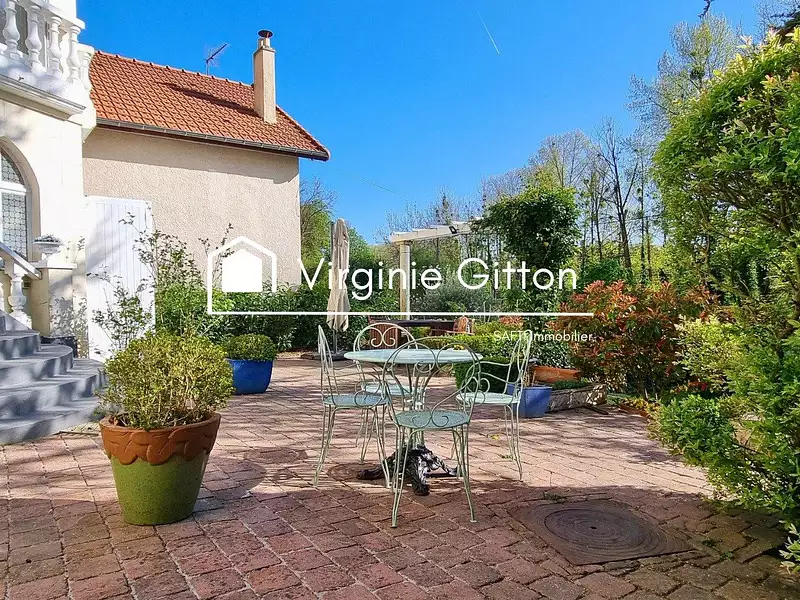 Maison, 197 m²