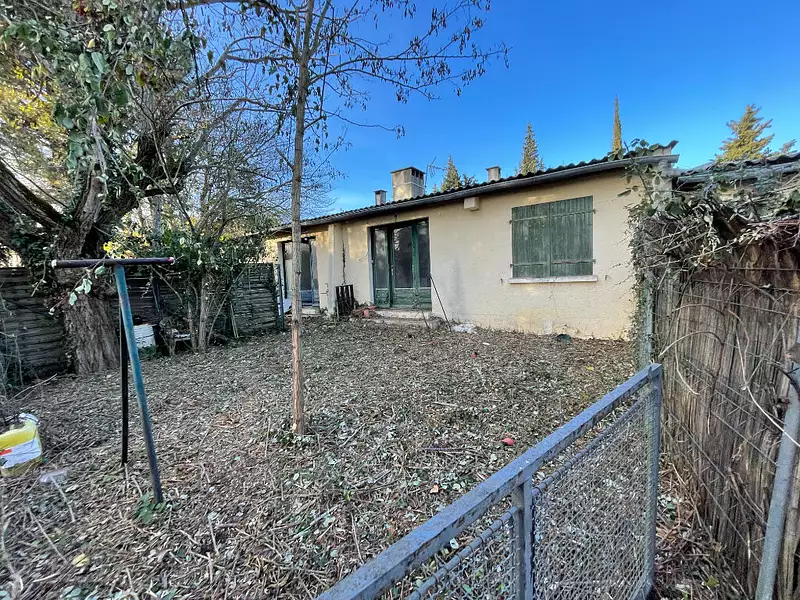 Immeuble, 692 m²