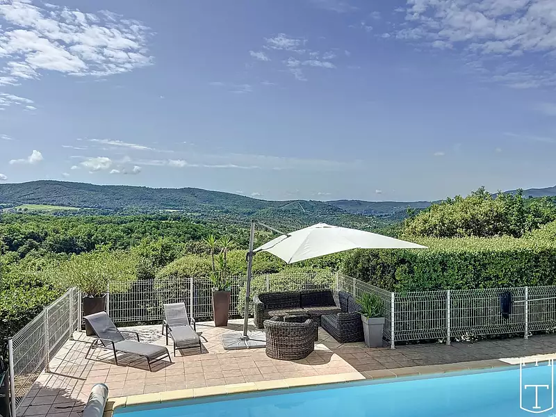 Maison, 204 m²