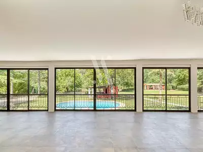 Maison, 398,84 m²