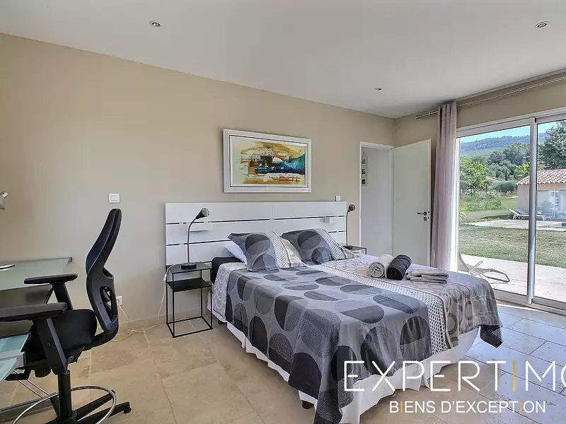 Maison, 220 m²