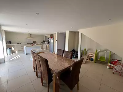 Maison, 180 m²