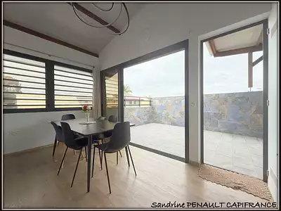Maison, 246 m²