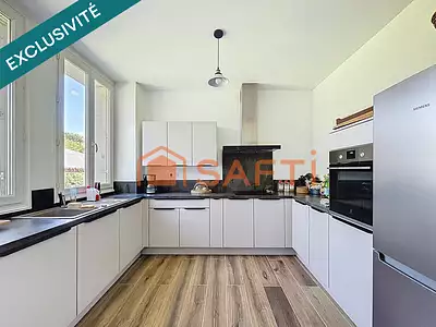 Maison, 218 m²