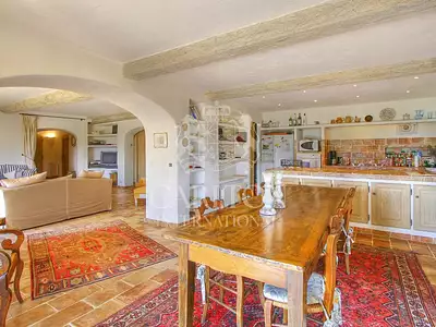 Maison, 250 m²