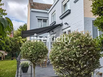 Maison, 242 m²