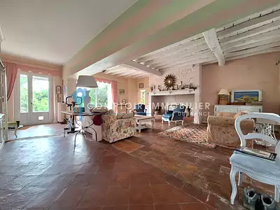 Maison, 240 m²