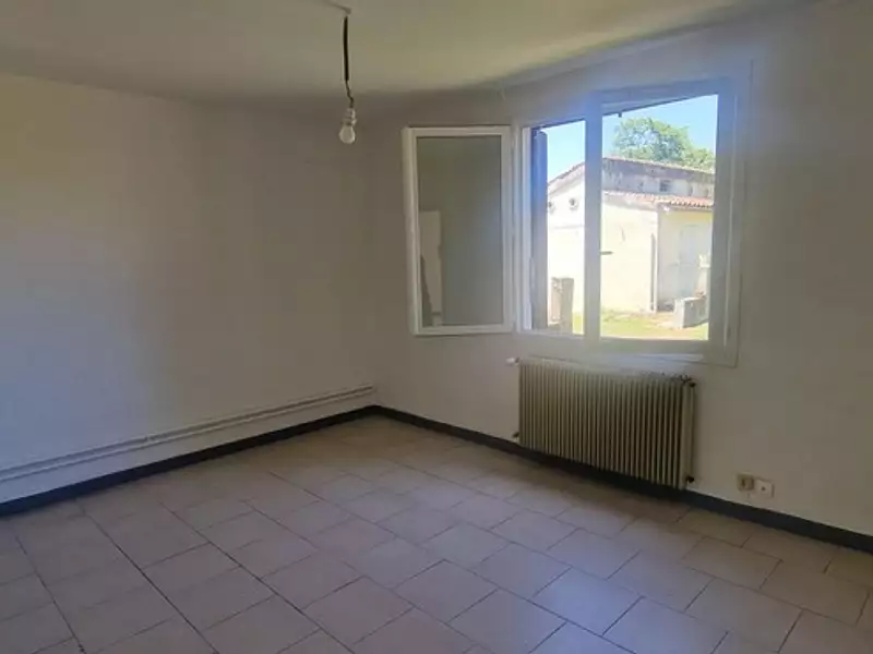 Immeuble, 100 m²