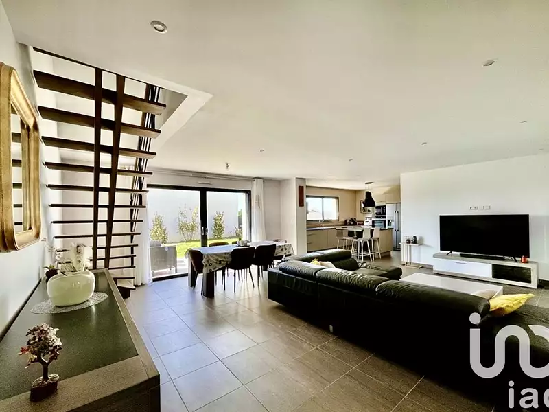 Maison, 165 m²
