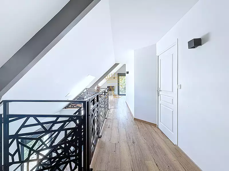 Maison, 400 m²