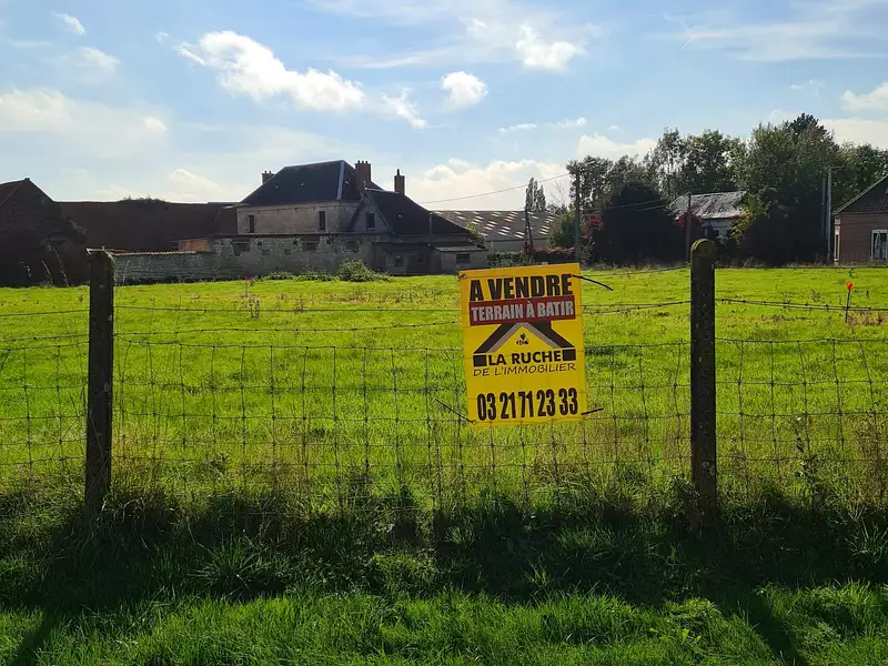 Terrain, 1 043 m²